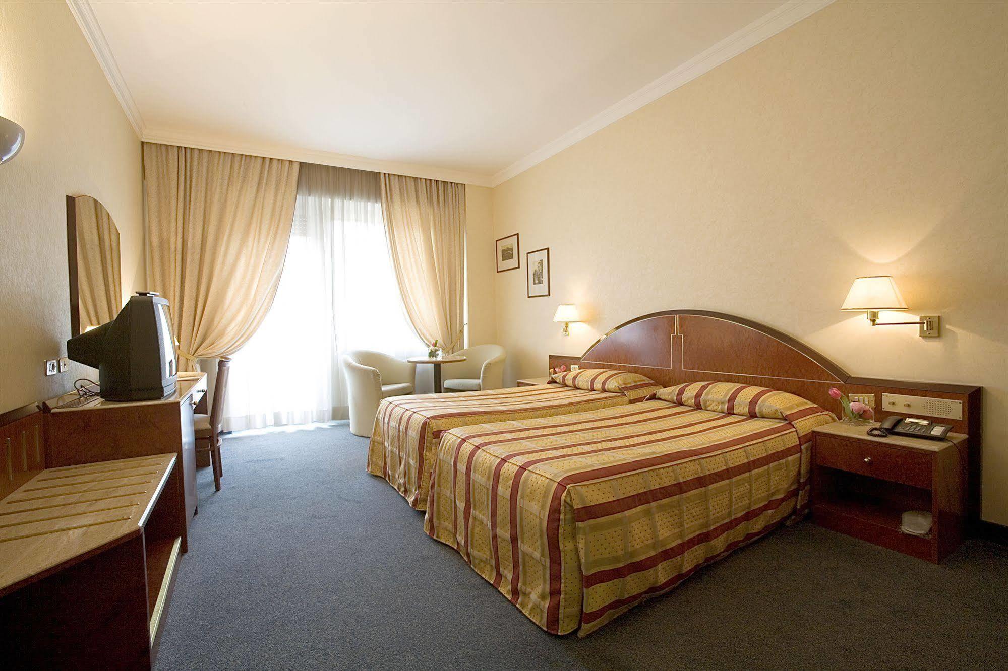 Hotel Excelsior San Marco Бергамо Экстерьер фото